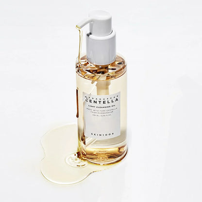 MADAGASCAR CENTELLA LIGHT CLEANSING OIL 200ML