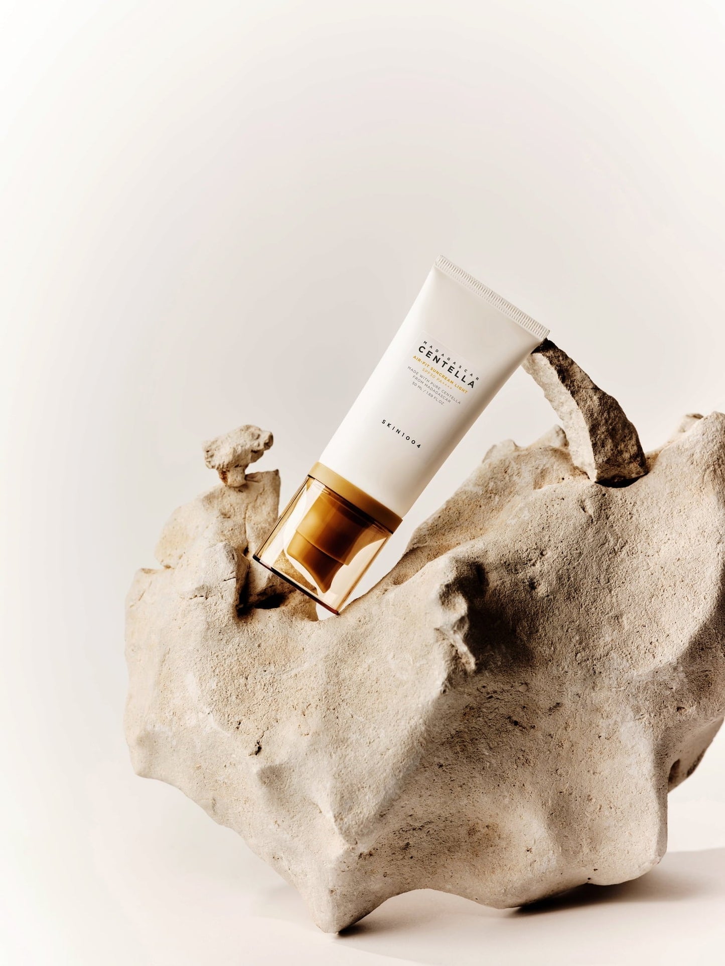 SKIN1004 - Madagascar Centella Air-Fit Suncream Light SPF30