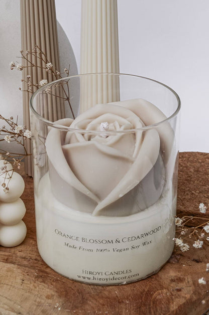 Vela aromática de rosas beige: Sleepy Time con lavanda y sándalo